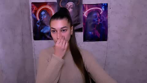 Karolina online show from 10-06-25, 05:05