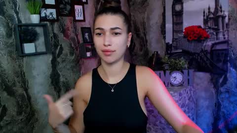 Karolina online show from 10-28-25, 06:28