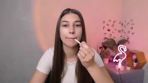 Karolina online show from 11-17-25, 07:03