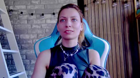 karoline121 online show from 03-05-25, 01:39