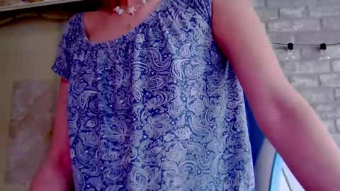 karoline121 online show from 03-10-25, 12:04