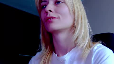 karoline121 online show from 10-02-25, 08:21