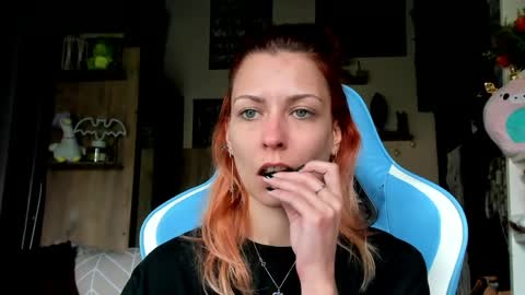 karoline121 online show from 04-29-26, 05:00