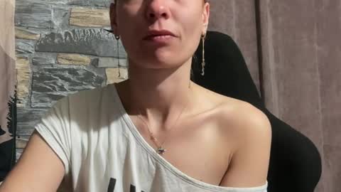 karoline121 online show from 05-02-26, 07:19