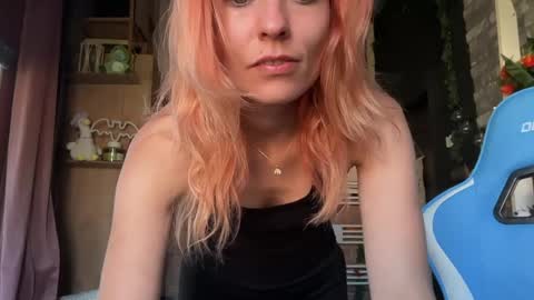 karoline121 online show from 05-06-26, 07:35