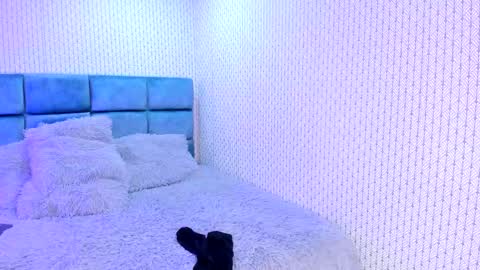 Karoline  online show from 12-14-24, 12:33