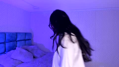 Karoline  online show from 02-01-25, 01:02