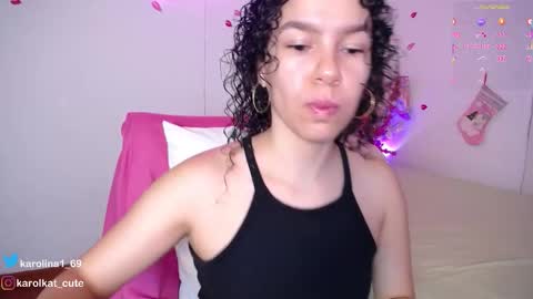 Karolina 3 online show from 02-01-26, 01:53