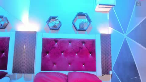Karol online show from 05-07-26, 12:21