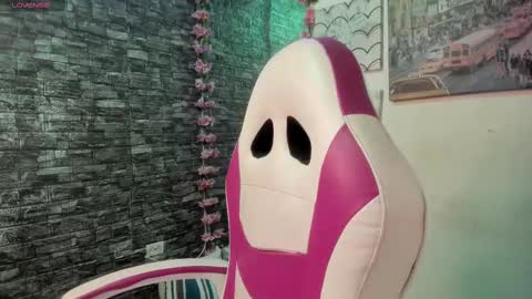 KAROLL online show from 10-23-25, 12:37