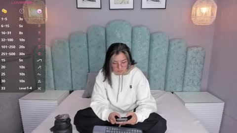 Karol Santos online show from 12-14-24, 01:39