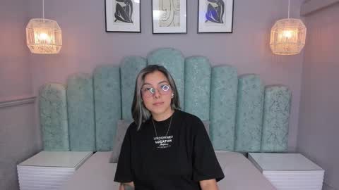 Karol Santos online show from 01-15-25, 03:43
