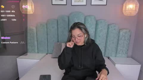 Karol Santos online show from 01-22-25, 03:41