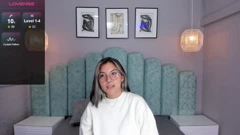 Karol Santos online show from 02-06-25, 10:04