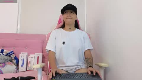 Karol online show from 02-24-25, 07:41