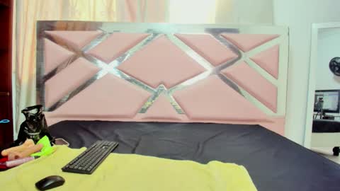 karolstark online show from 03-26-26, 01:17