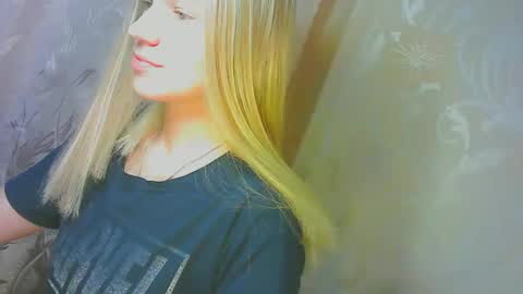 Caroline Fox online show from 09-21-25, 08:38