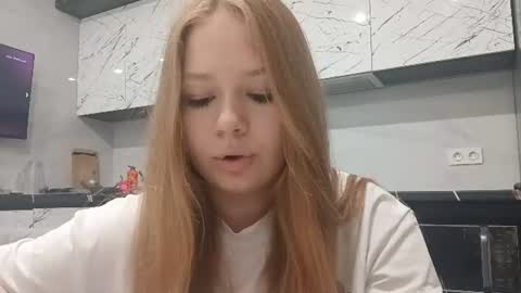 Snapshot of karrichaconas chatting on 06-11-26, 12:32 Karina online show from 06-11-26, 12:32