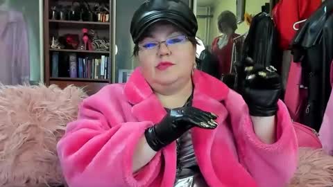 Kary Queen online show from 12-04-24, 05:55