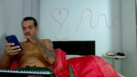 Snapshot of kasaltaradinho chatting on 07-09-26, 07:18 Tamires e Maicon online show from 07-09-26, 07:18