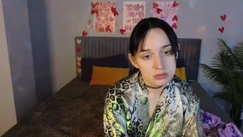 Snapshot of kaseykittenn chatting on 05-03-26, 01:44 Kasey online show from 05-03-26, 01:44