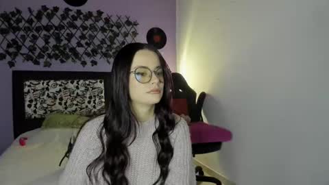 kassandra james online show from 01-04-25, 11:00