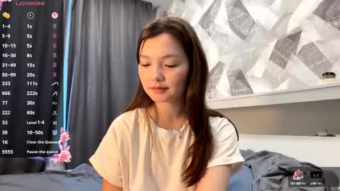 Kira online show from 10-12-25, 01:21