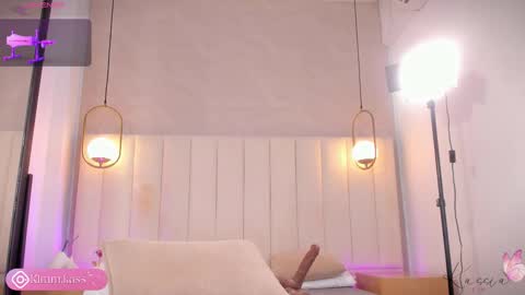 Snapshot of kassia_kim chatting on 12-16-25, 11:37 Kassia online show from 12-16-25, 11:37