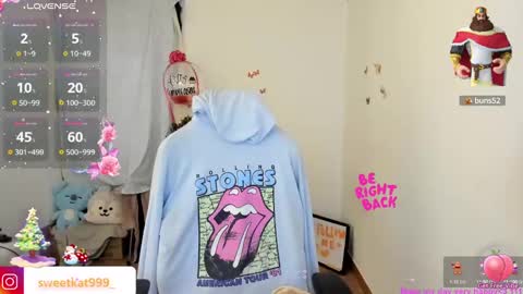 Kat       online show from 12-25-24, 07:13