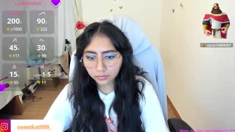 Kat       online show from 03-07-25, 05:17