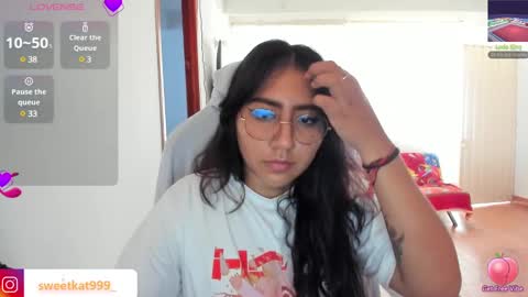 Kat       online show from 03-10-25, 05:07