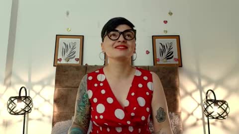 kat paradisse online show from 02-12-26, 12:00