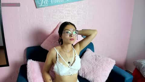 Snapshot of kat_santana chatting on 04-10-26, 08:57 Kat Santana online show from 04-10-26, 08:57
