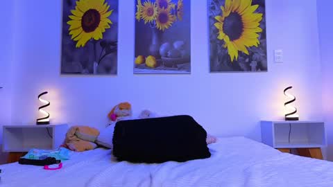 Katalina online show from 12-16-24, 11:07