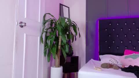 Snapshot of kataaleya__12 chatting on 11-14-25, 11:53 kataaleya__12 online show from 11-14-25, 11:53