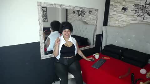 katalella_22 online show from 11-20-25, 04:45