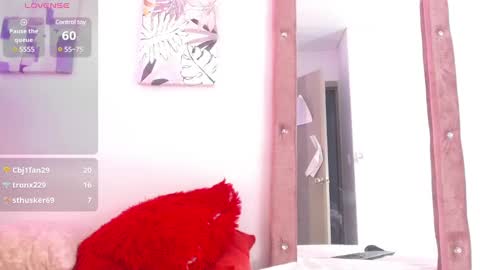 Snapshot of kataleya_monet chatting on 02-19-25, 01:29 kataleya monet online show from 02-19-25, 01:29