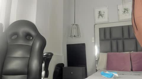 kataleya_west online show from 04-04-26, 11:51