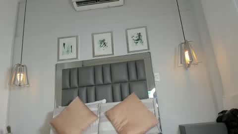 kataleya_west online show from 05-23-26, 07:40