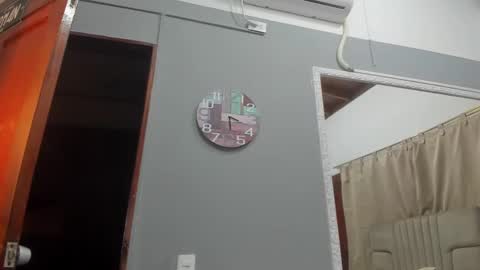 kataleya_zuluaga online show from 03-01-25, 09:29