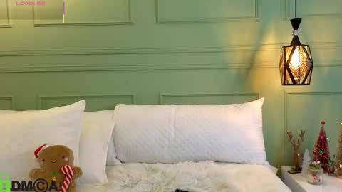 Kat online show from 11-28-25, 11:35