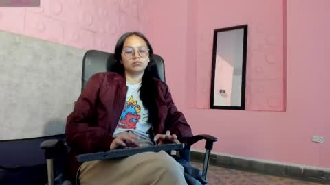 Katalina online show from 04-30-26, 02:45