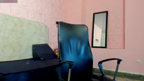 Katalina online show from 04-30-26, 08:57