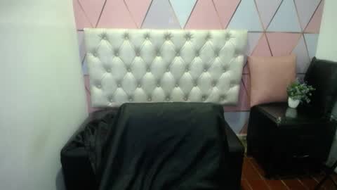 Snapshot of katalina_santana25 chatting on 09-16-25, 07:04 katalina santana25 online show from 09-16-25, 07:04