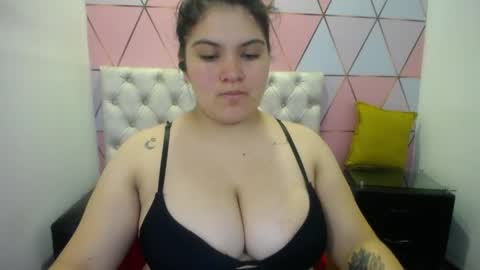 Snapshot of katalina_santana25 chatting on 04-24-26, 08:22 katalina santana25 online show from 04-24-26, 08:22