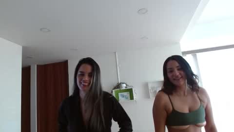 Snapshot of katalina_sexygirl chatting on 11-13-25, 04:28 Katalina online show from 11-13-25, 04:28