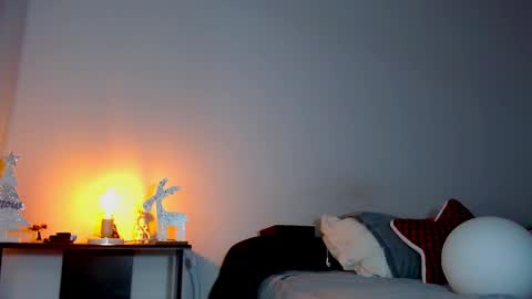 Snapshot of katalinaferreirax chatting on 12-17-24, 12:12 katalinaferreirax online show from 12-17-24, 12:12