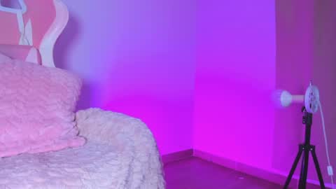 Snapshot of katalinaferreirax chatting on 04-28-26, 05:23 katalinaferreirax online show from 04-28-26, 05:23