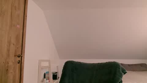 Snapshot of katalleya28 chatting on 04-14-26, 10:10 Katalleya online show from 04-14-26, 10:10