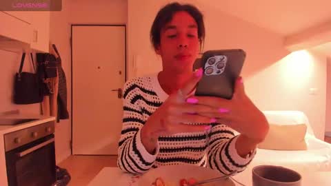 Kata Millants online show from 03-09-25, 06:00